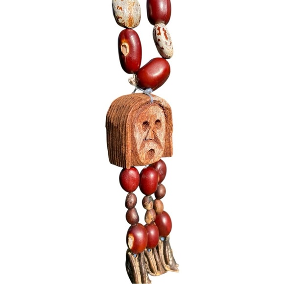 Hand made tribal necklace, carved from seeds and beans, one damaged bean, unique - Picture 6 of 7